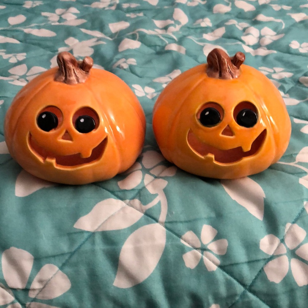 Ceramic pumpkin candle holders